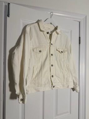 Denim Forum Aritzia White Oversized Denim Trucker Jacket XXS